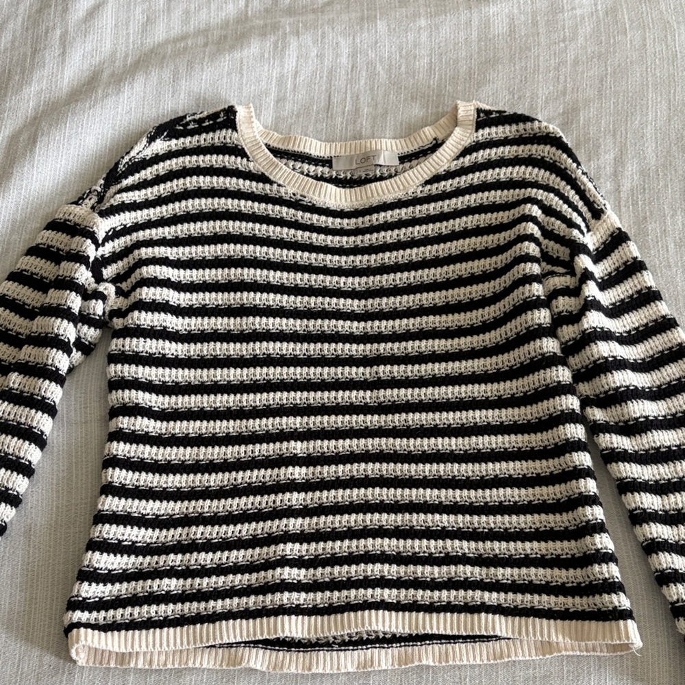 LOFT Black & Cream Striped Knit Sweater 🤍